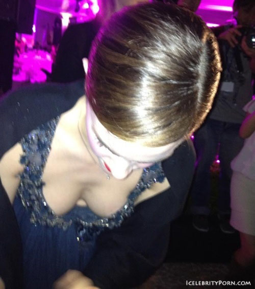 Emma Watson nude desnuda porn xxx descuidos desnudos hot pics (24)