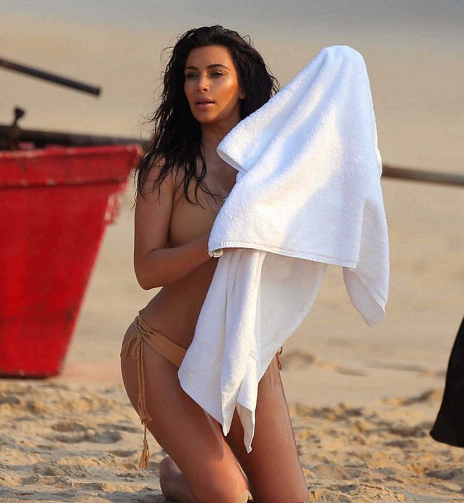 Fotos y Videos de Sexo filtradas de la Famos Kim Kardashian Sex Tape Fotos Desnuda Nude xxx porn sexo video fotos pics hot caliente pornografia (11)