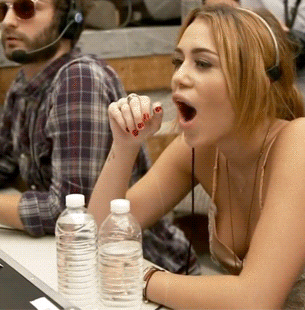 Miley Cyrus nude desnuda xxx hot pics video porno  (3)