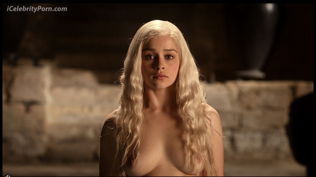 Game-Of-Trones-Nude-Desnudo-Emilia-Clarke-Desnuda-Fake-Hot-Sexy-escenas-calientes-porno-xxx-juego-de-tronos (1)