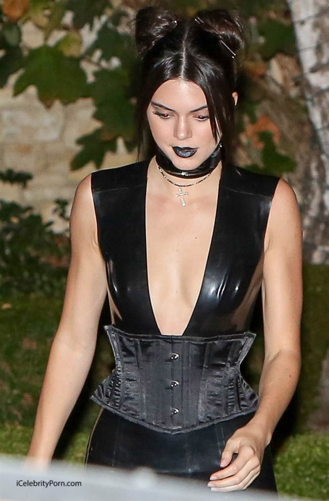 Kendall Jenner foto xxx - fotos porno - famosa desnuda - 2017